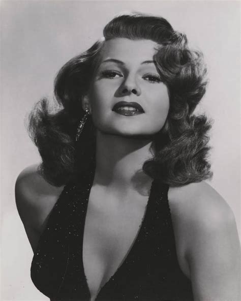 Rita Hayworth's Sparkling Gala: A Spectacular Fusion of Mexican Tradition and Hollywood Glamour!