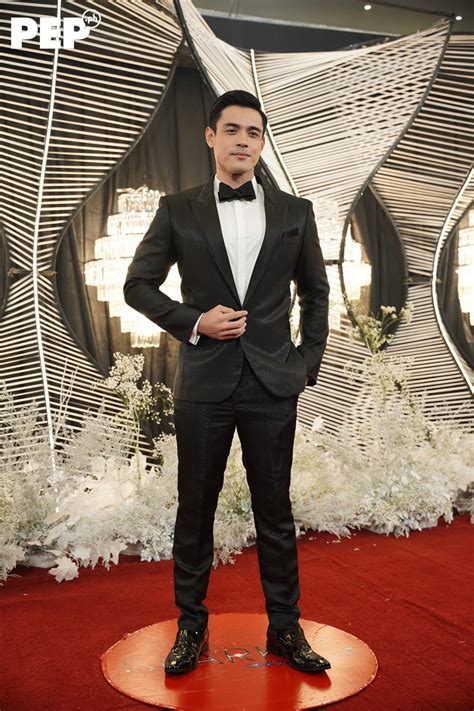 XOXO Manila: Unveiling Xian Lim's Heartthrob Appeal and Musical Prowess!